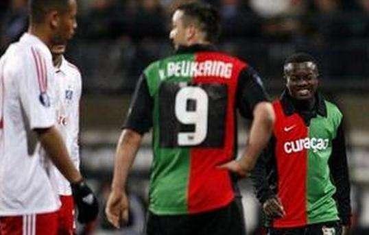 当中足联官 当中足联官